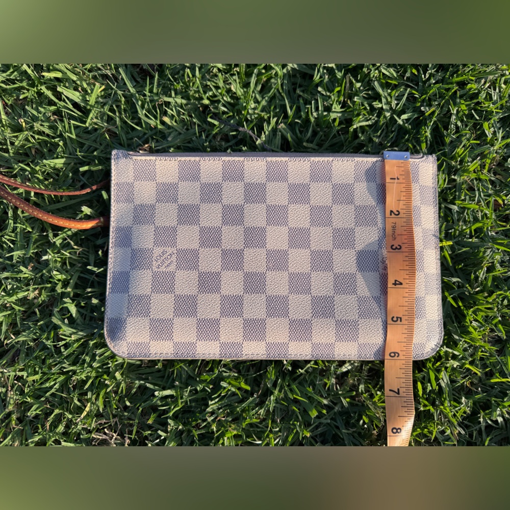 Louis Vuitton Damier Azur Neverfull Pouchette - Picture 7 of 11